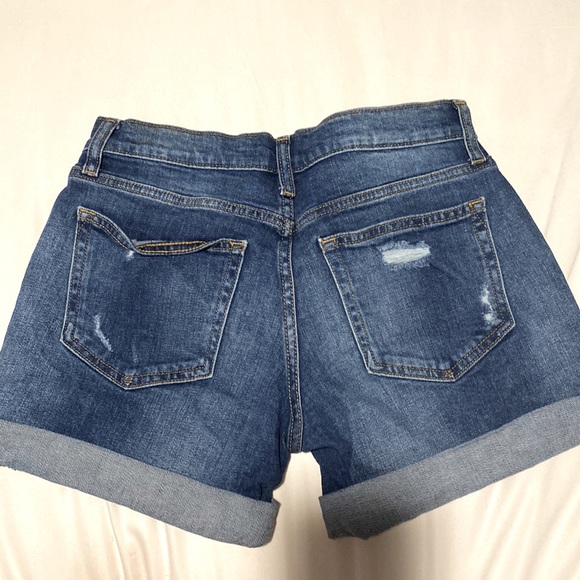 GAP Pants - GAP 1969 5” SHORTS SIZE 25
